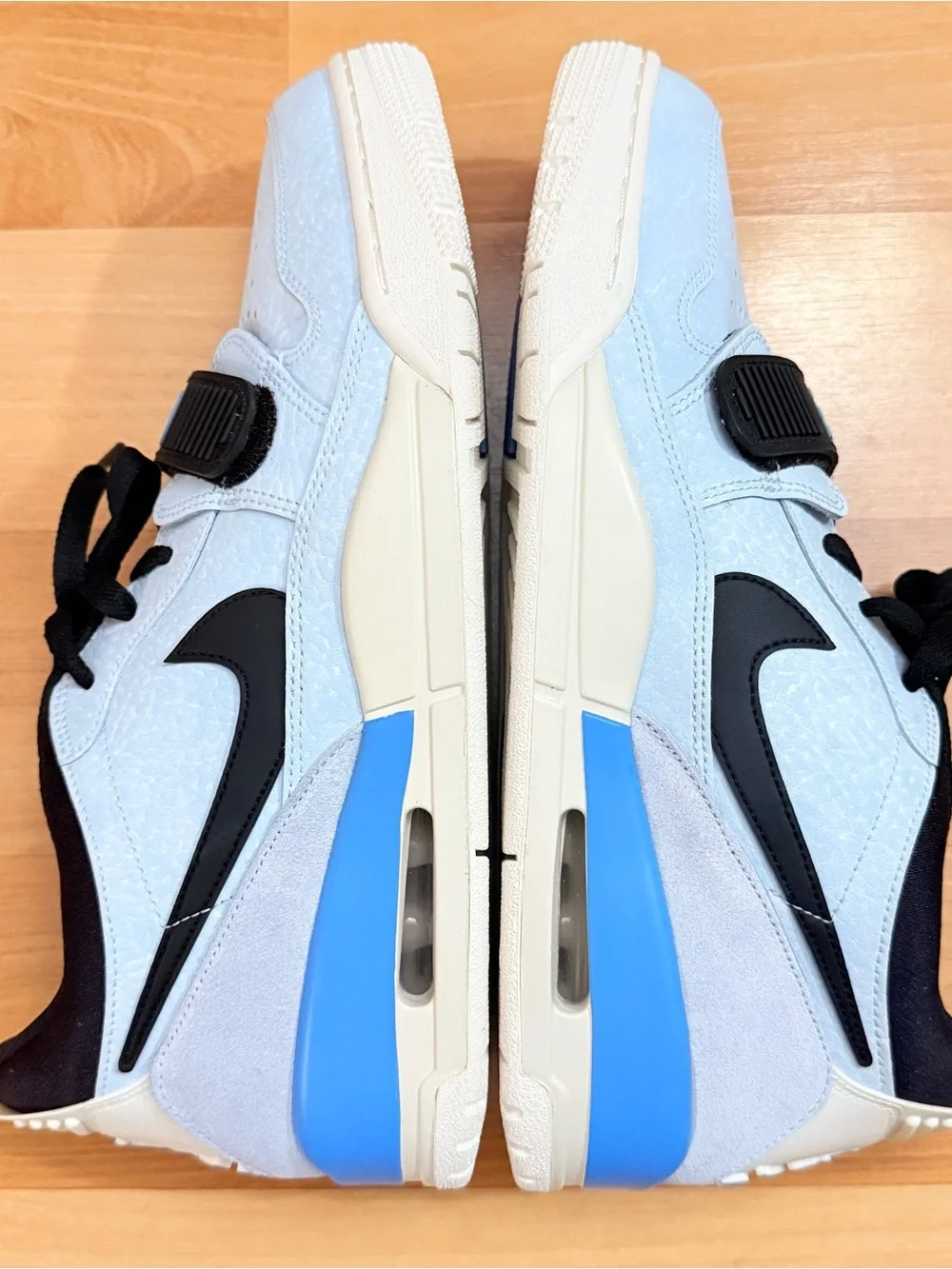 Nike Air Jordan Legacy 312 Low Shoes Pale Blue Mens Size 10 CD7069–400 New